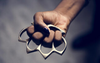 Brass knuckles canada.